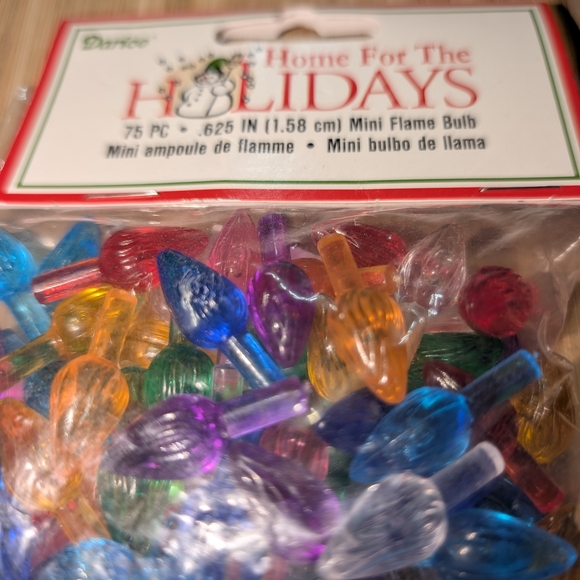 Darice Festive Multicolor Flame Bulbs - Picture 1 of 2